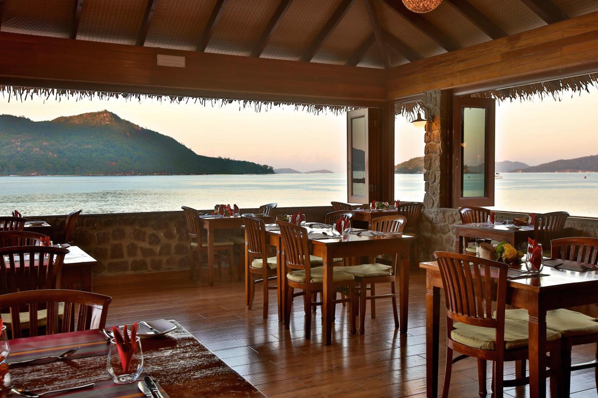 Chalets Cote Mer Baie Sainte Anne Exterior photo
