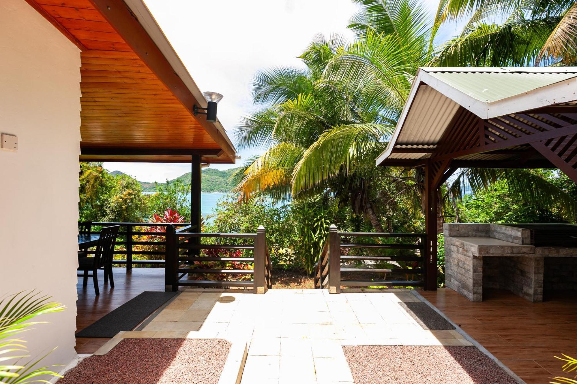 Chalets Cote Mer Baie Sainte Anne Exterior photo