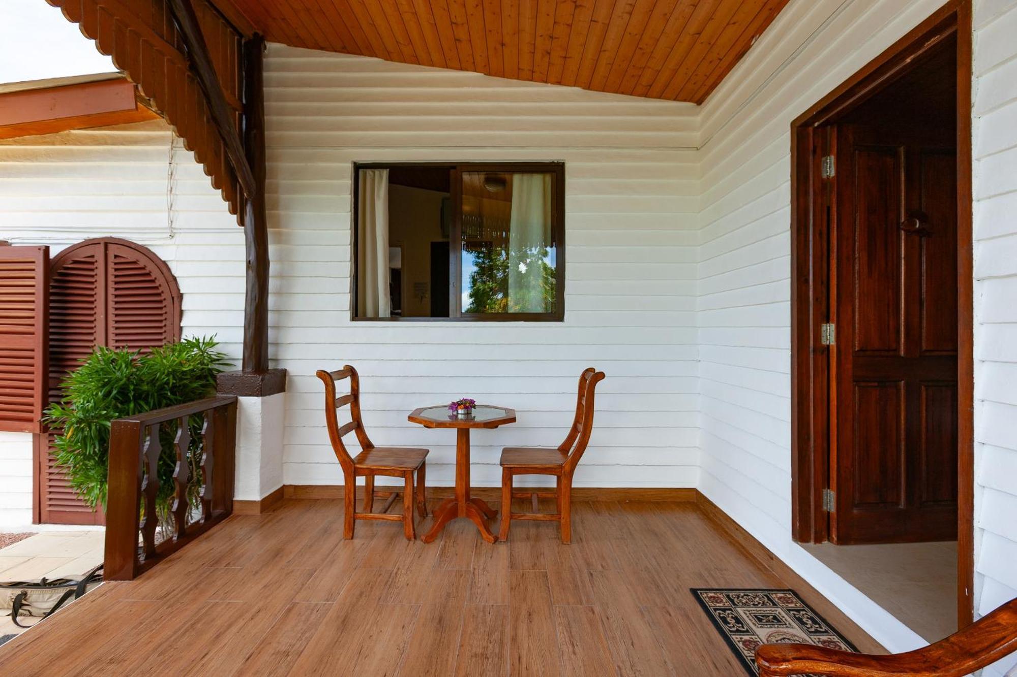 Chalets Cote Mer Baie Sainte Anne Exterior photo